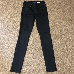 Black skinny jeans